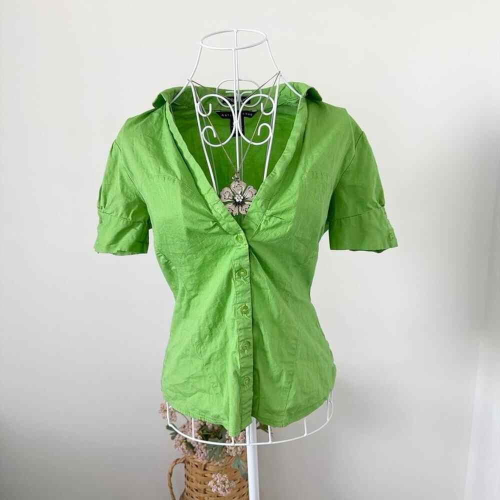 Gorgeous vintage y2k green fitted button up babydoll top